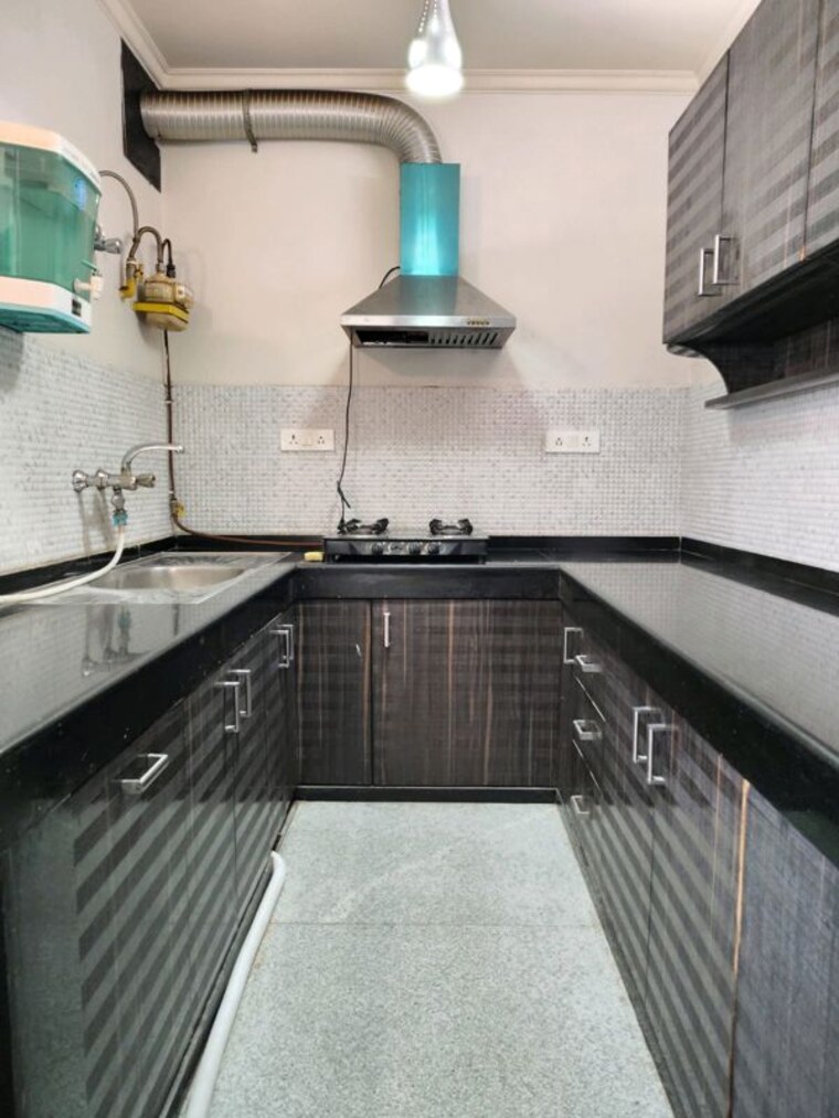 Kitchen, green park 2 Bedroom 1800 Sq.Ft. Builder Floor In Green Park Delhi 10315118
