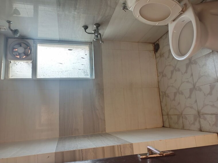 Bathroom, amrapali-leisure-park 3 Bedroom 1145 Sq.Ft. Apartment In Amrapali Leisure Valley Greater Noida 10315119