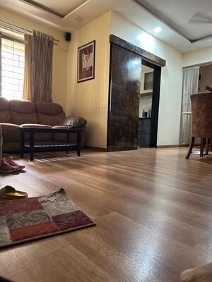 Living Room in 3.5 BHK Apartment at Sheth Vasant Lawns, Laxmi Nagar – for Rent