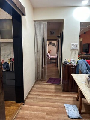 Building Lobby in 3.5 BHK Apartment at Sheth Vasant Lawns, Laxmi Nagar – for Rent