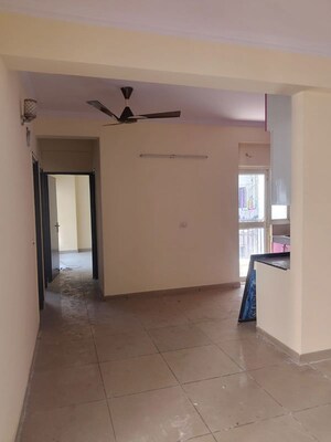 Room in 2 BHK Apartment at Supertech Eco Village II, Sector 16b Greater Noida – for Rent