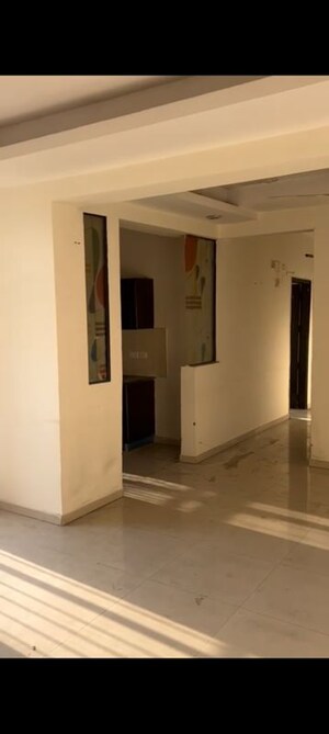 Room in 2 BHK Independent House at RWA Apartments, Sector 31 – for Rent