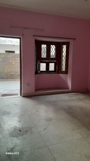 Room in 3 BHK Independent House at Sector 22 – for Rent