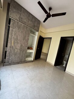 2 BHK Apartment For Rent in Signature The Serenas
