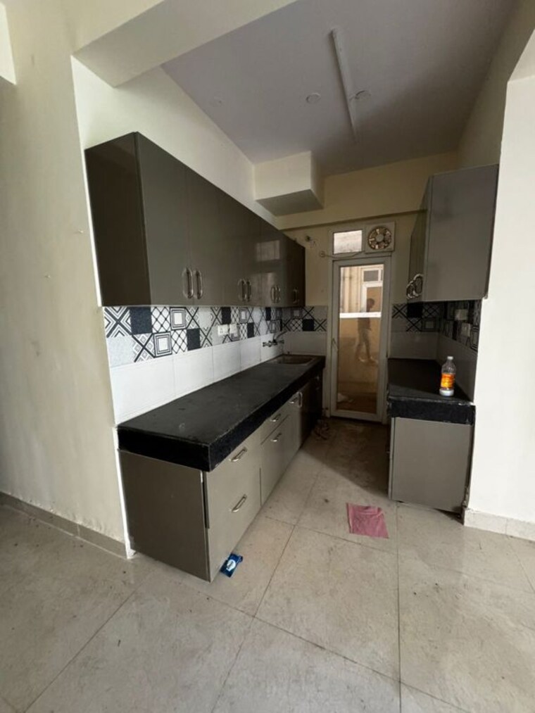 Kitchen, signature-the-serenas 2 Bedroom 531 Sq.Ft. Apartment In Sohna Sector 36 Gurgaon 10315148