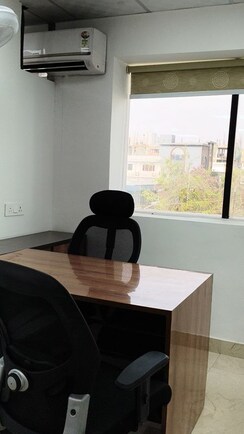 Office Space For Rent in Sector 16