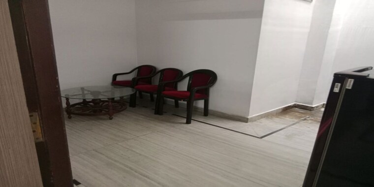  Parking, gomti nagar 5 Bedroom 1250 Sq.Ft. Builder Floor In Gomti Nagar Lucknow 10315182