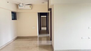 Room in 3 BHK Apartment at Godrej Platinum Mumbai, Vikhroli East – for Rent