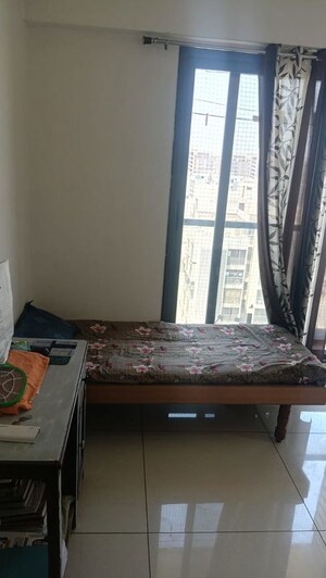 Bedroom in 2 BHK Apartment at Sargasan – for Rent