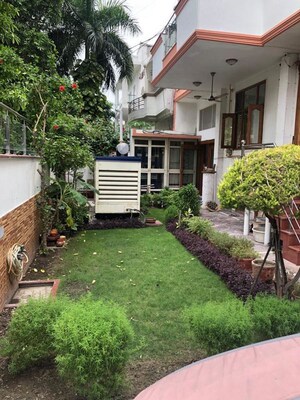 6+ BHK Villa – Garden View at Sector 12 - for Sale