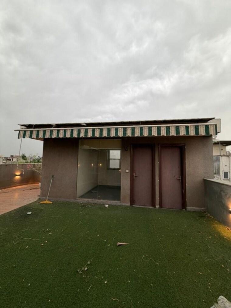 Exterior View, kalkaji 3 Bedroom 1800 Sq.Ft. Builder Floor In Kalkaji Delhi 10315197