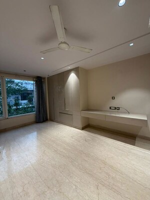 Room in 3 BHK Builder Floor at Kalkaji – for Rent