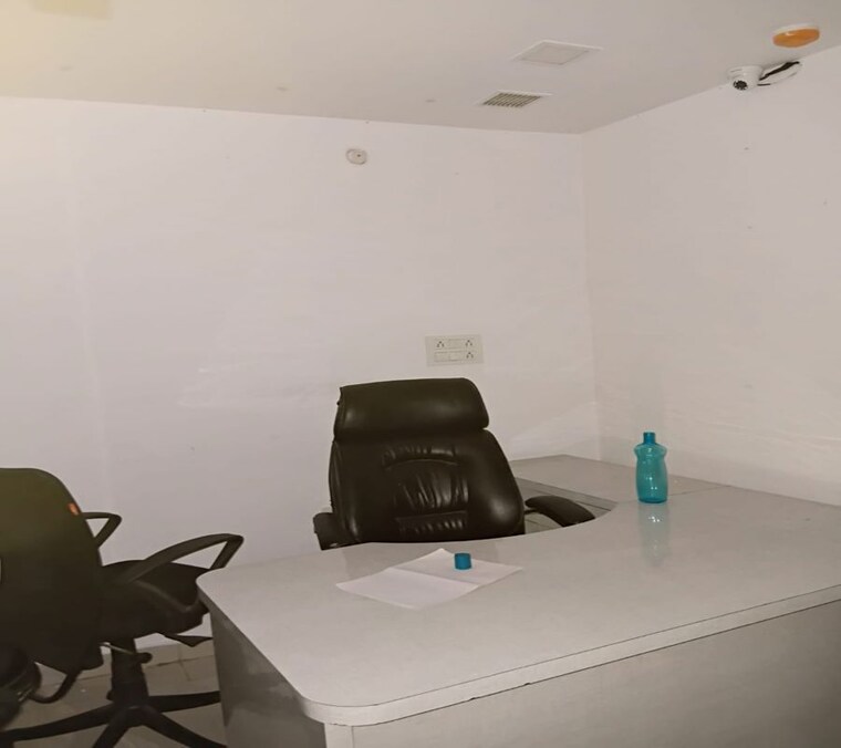 Team Area, gomti nagar Commercial Office Space 1000 Sq.Ft. In Gomti Nagar Lucknow 10315202