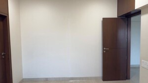 Room in 3 BHK Apartment at Godrej Platinum Mumbai, Vikhroli East – for Rent