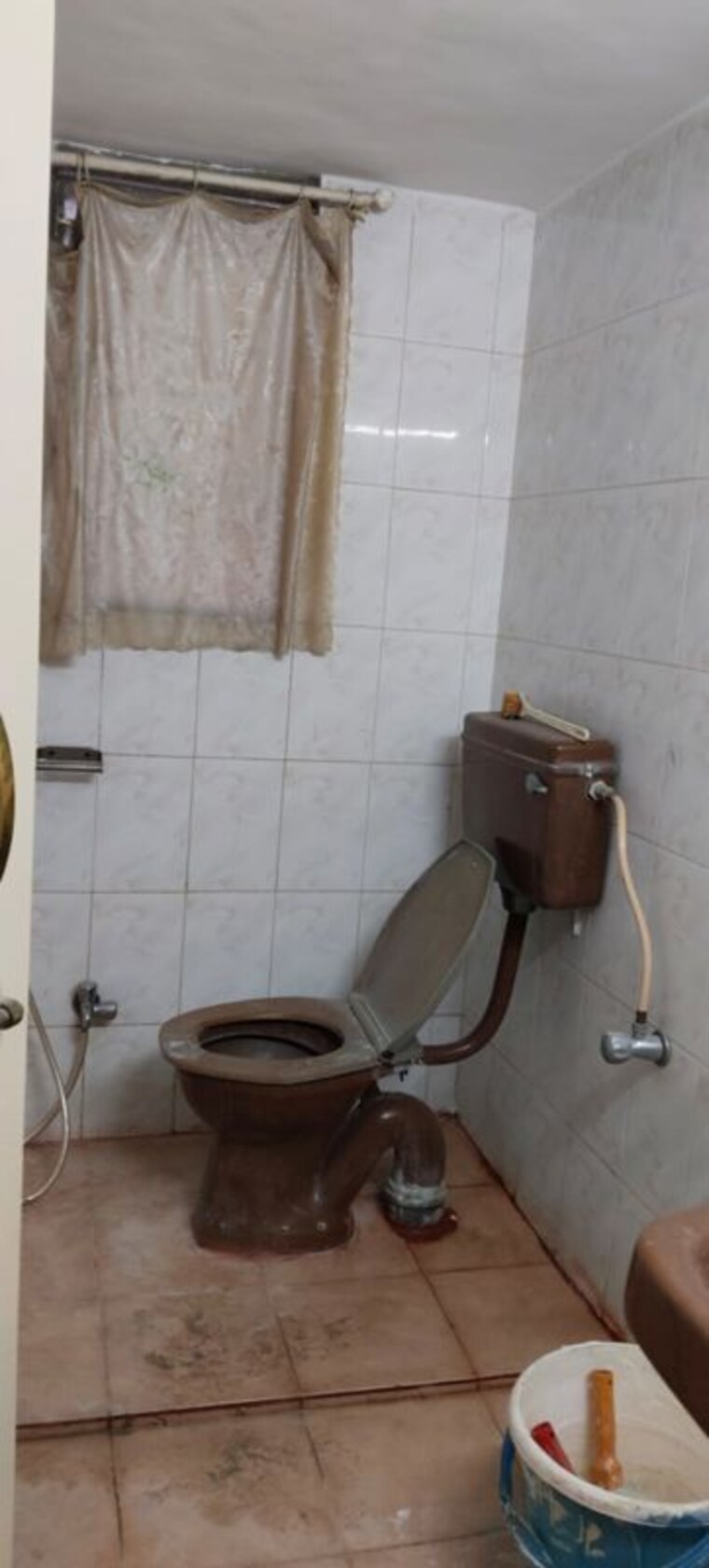 Bathroom, erandwane 2 Bedroom 1000 Sq.Ft. Apartment In Erandwane Pune 10315146