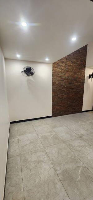 Room in 5 BHK Independent House at Canal Road – for Sale