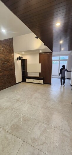 5 BHK Independent House For Sale in Canal Road