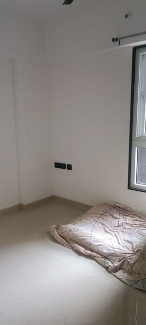 Room in 1.5 BHK Apartment at Pristine Allure, Kharadi – for Rent