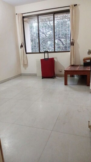 Room in 1 BHK Apartment at Lotus  Lotus Heights, Malad West – for Rent