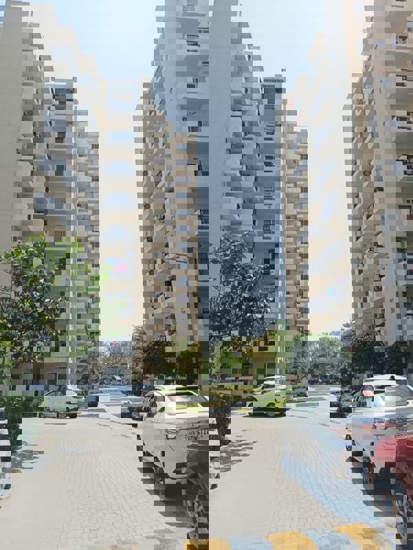 3.5 BHK + Study Room 2515 Sq.Ft. Apartment in ILD Greens