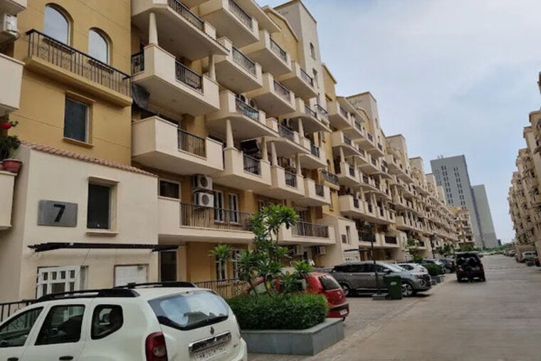 Exterior View, emaar-emerald-floors-premier 3 Bedroom 1650 Sq.Ft. Apartment In Sector 65 Gurgaon 10315752