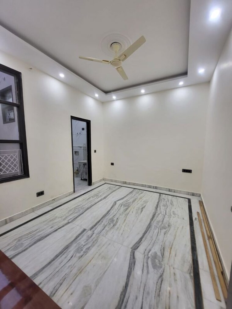 Room, green fields colony 3 Bedroom 1800 Sq.Ft. Builder Floor In Green Fields Colony Faridabad 10315688
