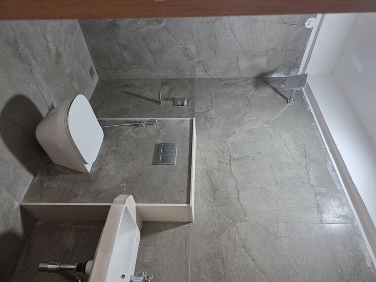 Bathroom, sri-apple-regency-mundhwa 5 Bedroom 3320 Sq.Ft. Apartment In Mundhwa Pune 10315742