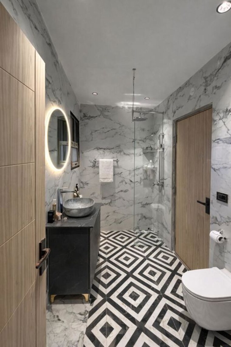 Bathroom, green fields colony 4 Bedroom 2430 Sq.Ft. Builder Floor In Green Fields Colony Faridabad 10315827