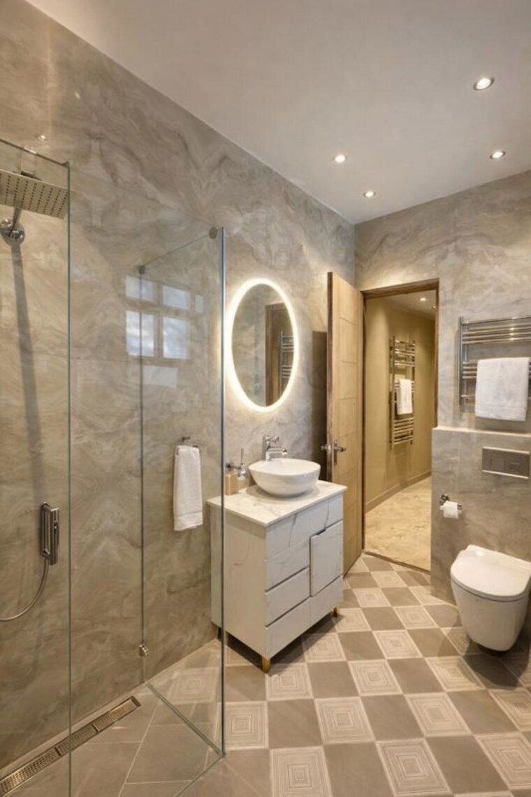 Bathroom, green fields colony 4 Bedroom 2430 Sq.Ft. Builder Floor In Green Fields Colony Faridabad 10315827