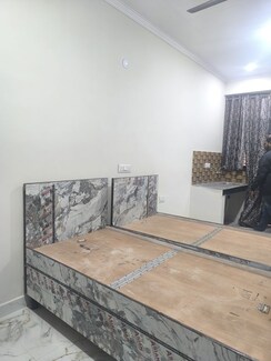 1 RkBuilder Floor For Rent in Dwarka