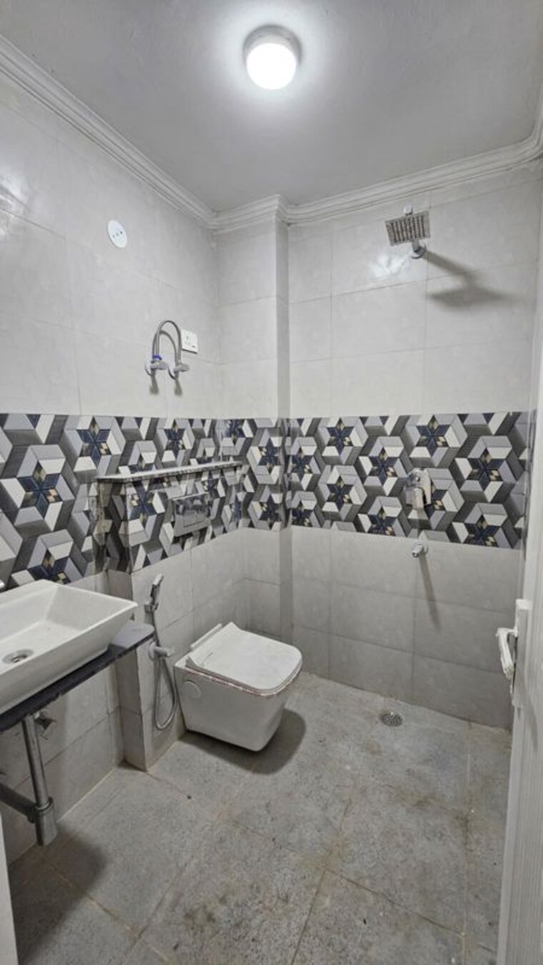 Bathroom, saket 2 Bedroom 800 Sq.Ft. Builder Floor In Saket Delhi 10315760
