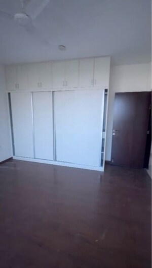 Room in 3 BHK Apartment at Tata Primanti-Tower Residences, Sector 72 – for Sale