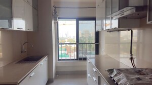 Room in 3 BHK Apartment at Godrej Platinum Mumbai, Vikhroli East – for Sale