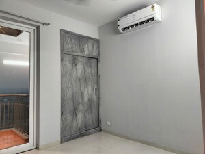 Room in 2 BHK Apartment at Supertech Hues, Sector 68 – for Rent