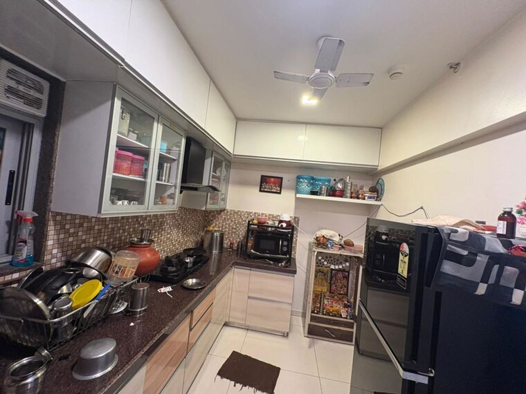  Parking, amanora-adreno-towers 2 Bedroom 976 Sq.Ft. Apartment In Hadapsar Pune 10316117