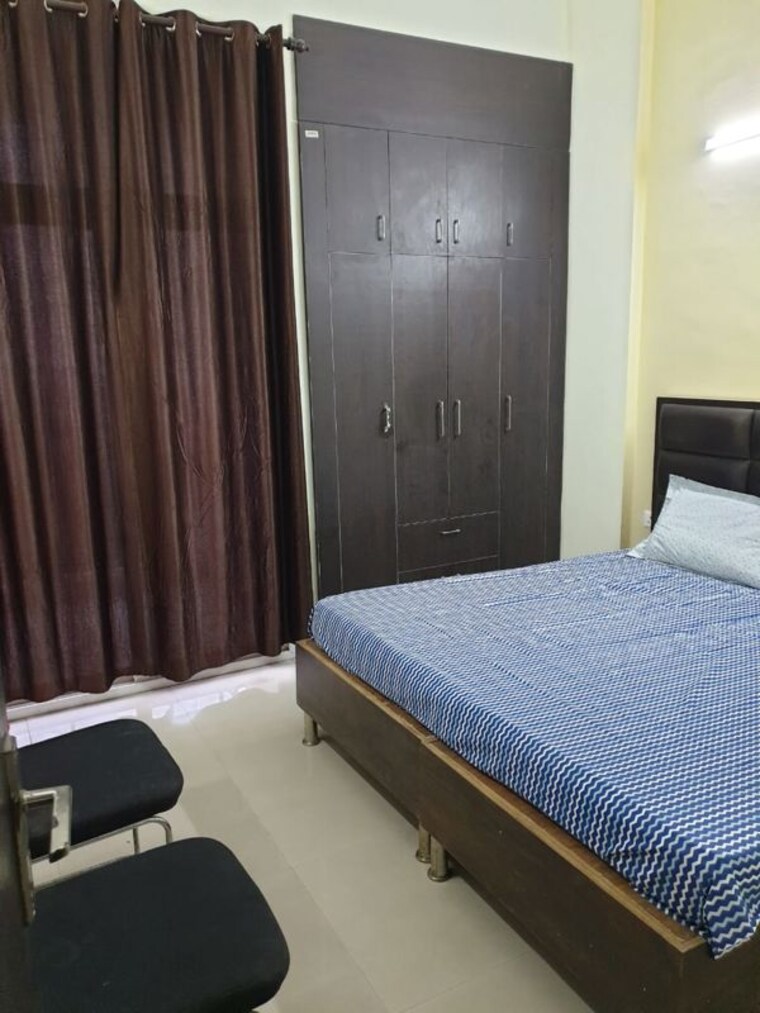 Bedroom, mahagun-moderne-verona 2.5 Bedroom 1250 Sq.Ft. Apartment In Sector 78 Noida 10316132