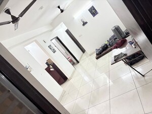 Team Area in 2.5 BHK Apartment at Mahagun Moderne Verona, Sector 78 – for Rent