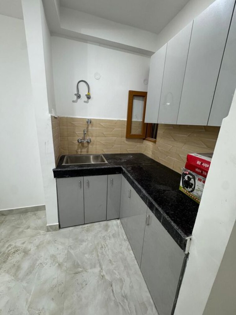 Kitchen, freedom fighters enclave 1 Bedroom 450 Sq.Ft. Builder Floor In Freedom Fighters Enclave Delhi 10316134