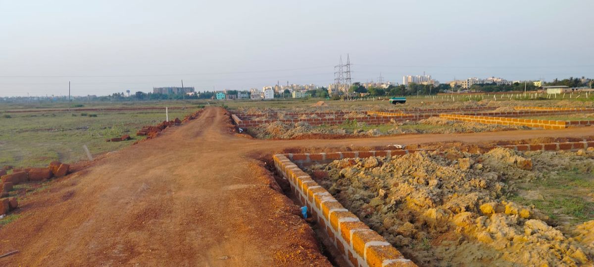 Plot For Sale in Sushant Golf City