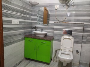 Team Area in 3 BHK Builder Floor at Ansal Plaza Gurgaon, Palam Vihar – for Rent