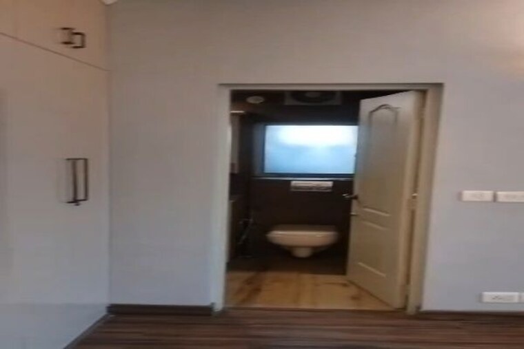 Room, dlf-trinity-towers 4 Bedroom 2305 Sq.Ft. Apartment In Dlf Phase V Gurgaon 10316302