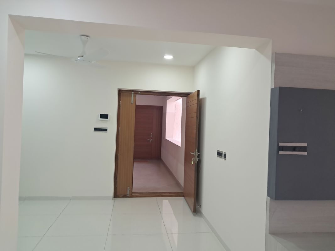 3 BHK + Extra Room Apartment For Rent in SMR Vinay Iconia Hyderabad