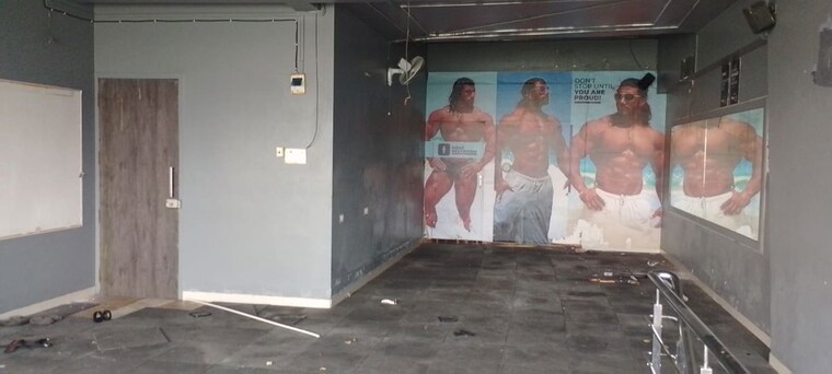  Parking, sanpada Commercial Showroom 1836 Sq.Ft. In Sanpada Navi Mumbai 10316385