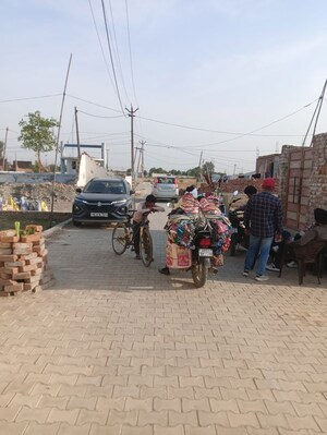   Plot at Bhopani – for Sale