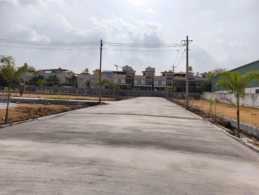 Plot For Sale in Lingapura