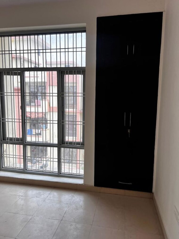 Room, srs-pearl-floors 2 Bedroom 1290 Sq.Ft. Apartment In Sector 88 Faridabad 10316426