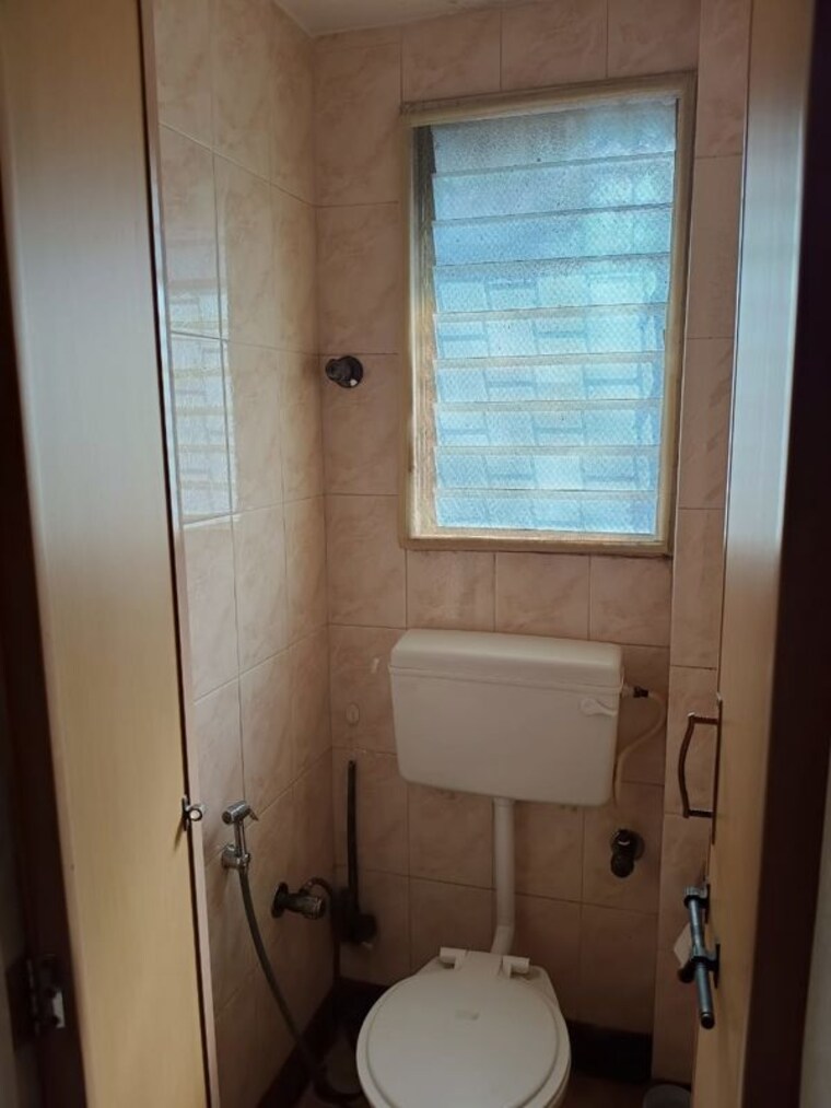 Bathroom, mira nagar 1 Bedroom 410 Sq.Ft. Apartment In Mira Nagar Mumbai 10316431