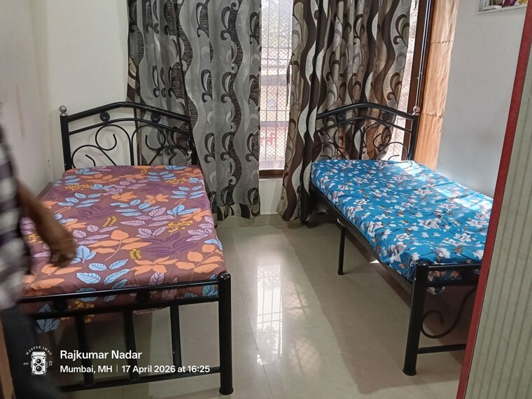 Bedroom, iit area Pg For Boys & Girls In Iit Area 10316429