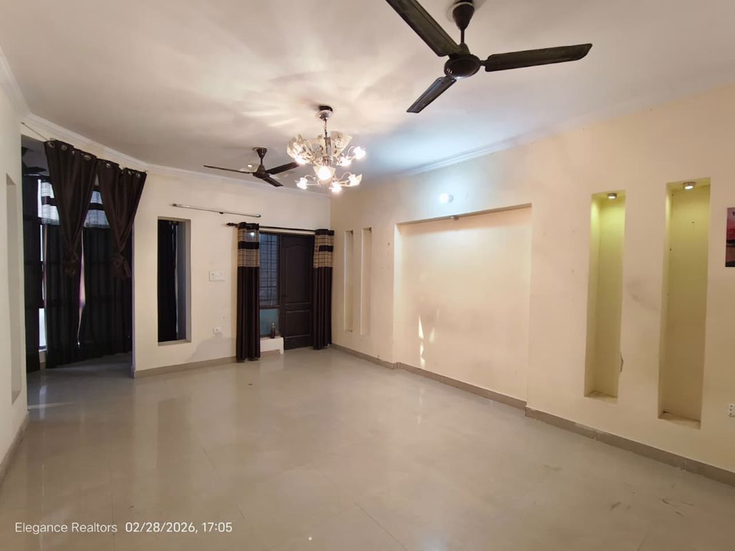 2 BHK Builder Floor For Rent in Amar Colony