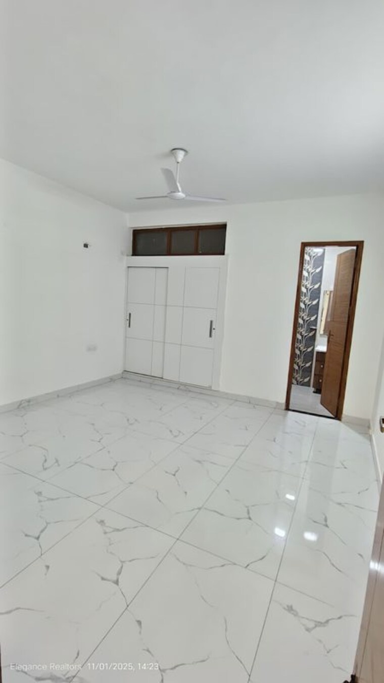 Room, amar colony 2 Bedroom 1000 Sq.Ft. Builder Floor In Amar Colony Delhi 10316441
